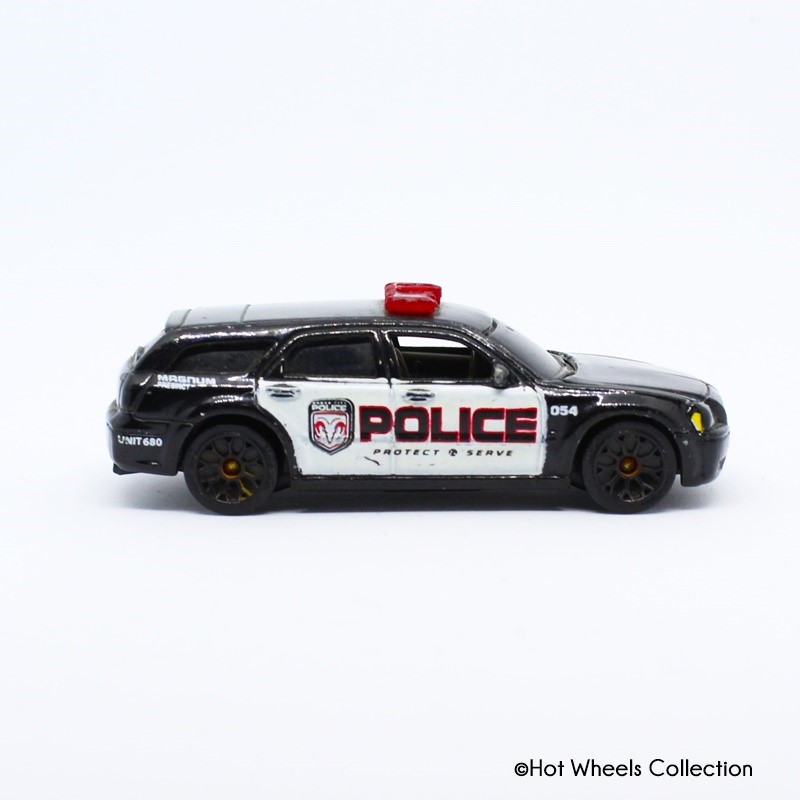 Police Car - Dodge Magnum - MB680-H2159